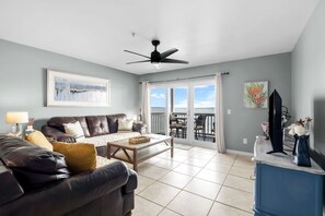 TV - Bayfront Paradise-Steps to Sand, Pool, Kayaking (Pensacola)