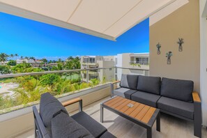 Deluxe Apartment, 2 Bedrooms, Partial Sea View | Property grounds - Tracadero Lodge PH C7 - 2 Hab Apto (Dominicus)