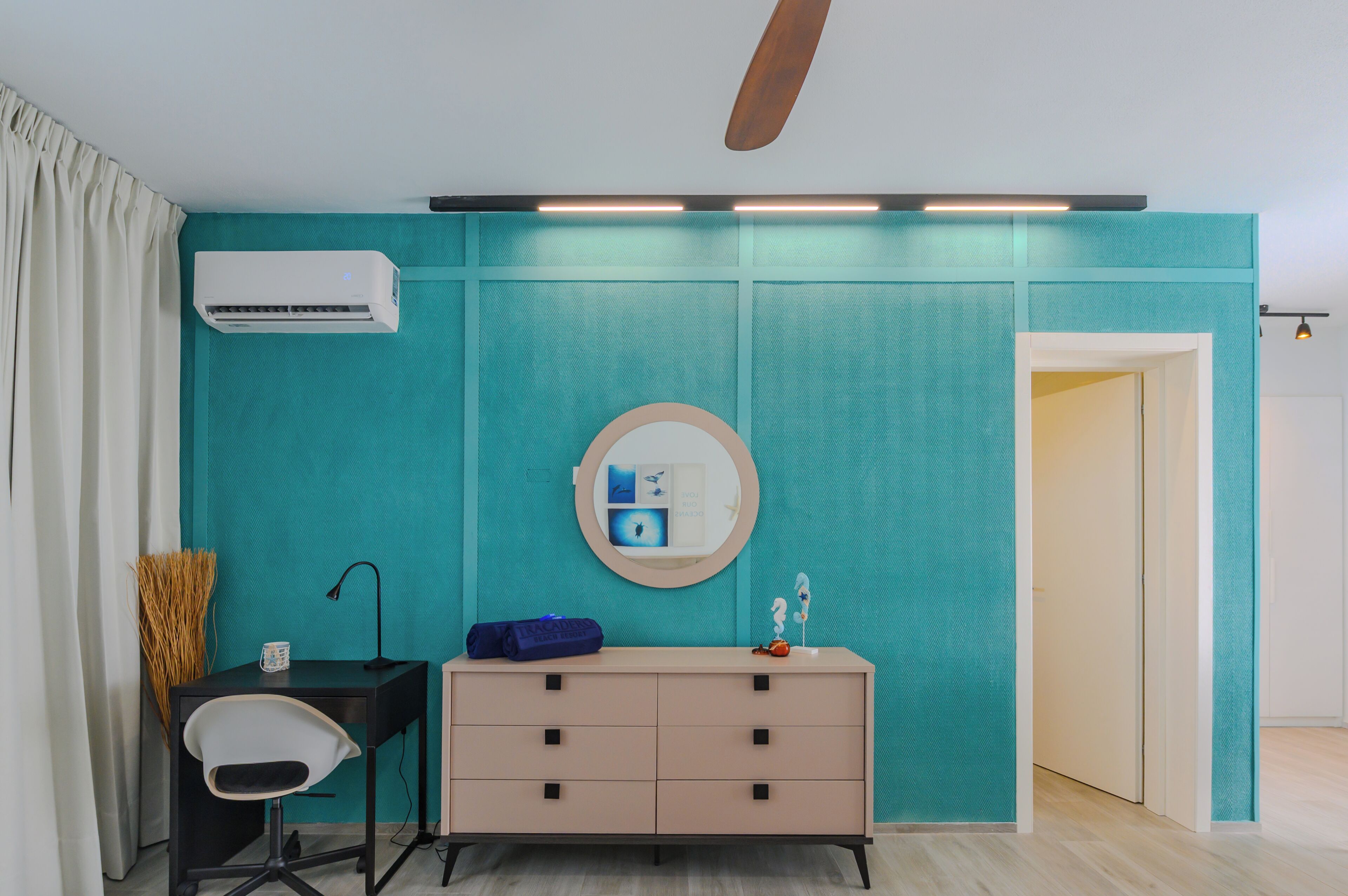 Deluxe Apartment, 2 Bedrooms, Partial Sea View | Interior