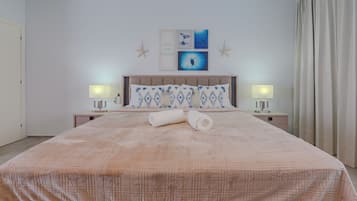 Deluxe appartement, 2 slaapkamers, gedeeltelijk uitzicht op zee