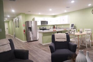 Unclassified image, 5 of 10, button