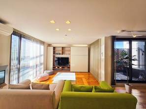 Living area - 170 ㎡/Shinjuku9min/Shibuya22min/4Workspace (中野区)