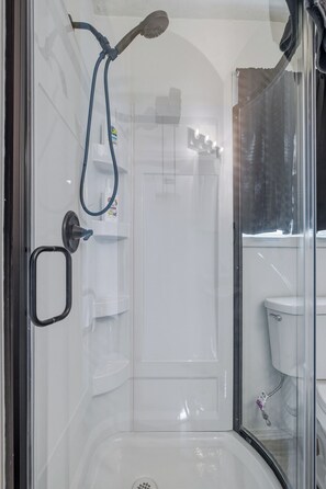 Bathroom - Close to St. Francis, ULM, META-pet friendly King Bed, plenty of parking space. (Monroe)