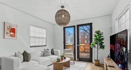 Detroit Mansion | Fireplace Suites | Sleeps 14