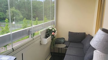 Phòng tập thể, 2 phòng ngủ, ban công | Ban công