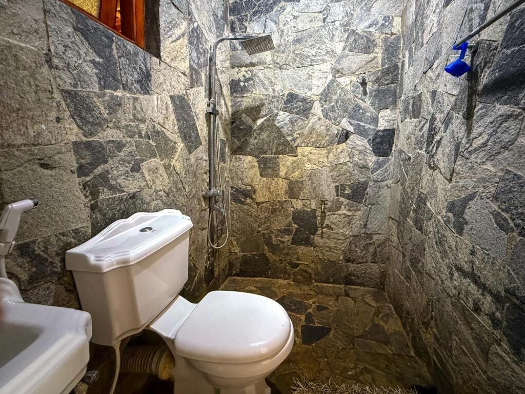 Deluxe Double Room, Balcony, Mountain View | Bathroom