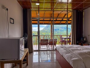 Deluxe tweepersoonskamer, balkon, uitzicht op bergen