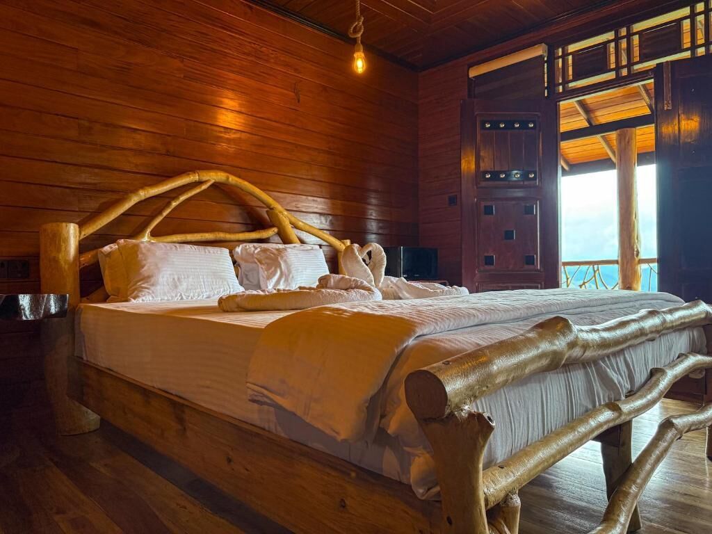 Comfort-Dreibettzimmer, Balkon, Bergblick