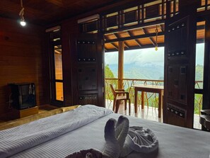 Comfort Τρίκλινο Δωμάτιο, Μπαλκόνι, Θέα στο Βουνό | Γραφείο, χώρος εργασίας για λάπτοπ, δωρεάν Wi-Fi 