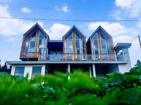 Family Villa, Balcony, Mountain View | Exterior. Glamping Dieng New