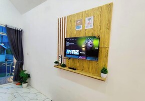 Deluxe Villa, Balcony, Mountain View | Interior