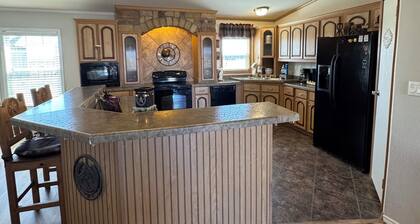 5 Acre West Texas Retreat -3 Miles From Highway - Plenty of Truck Parking