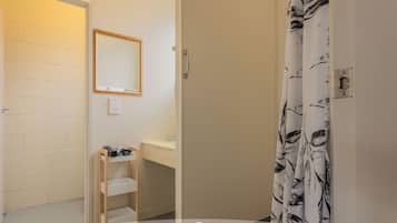 Perhesviitti | Kylpyhuone