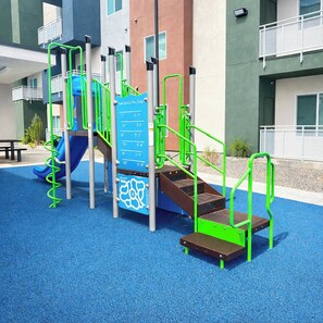 Apartment, 1 Bedroom, Accessible, Balcony | Children's area - Resort 1BR Oasis Pool Spa Gym Reno Getaway (Reno)