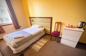 Room - Not Hotel (Osorno)