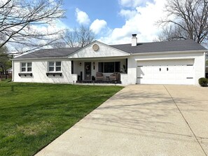 Exterior - Barefoot Tiki Retreat -Inground Pool, Game Room, Theater Room, Firepit, Tiki Bar (Mason)