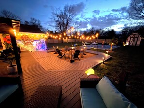 Outdoor dining - Barefoot Tiki Retreat -Inground Pool, Game Room, Theater Room, Firepit, Tiki Bar (Mason)