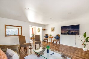 TV - 2bd/2bth Nobel Delight, Close To South Coast Plaza (Santa Ana)