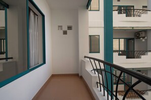 Phòng dành cho gia đình, quang cảnh biển | Hiên