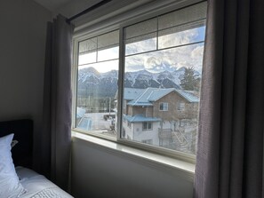 Interior - Banff Boundary Lodge Mountain View 2Brms Townhouse (Harvie Heights)