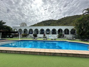 Pool - The Hidden Pearl, Magnetic Island (Nelly Bay)