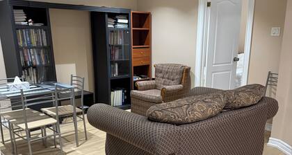 Private and cozy apartment near Pearson International AirPort in Mississauga.