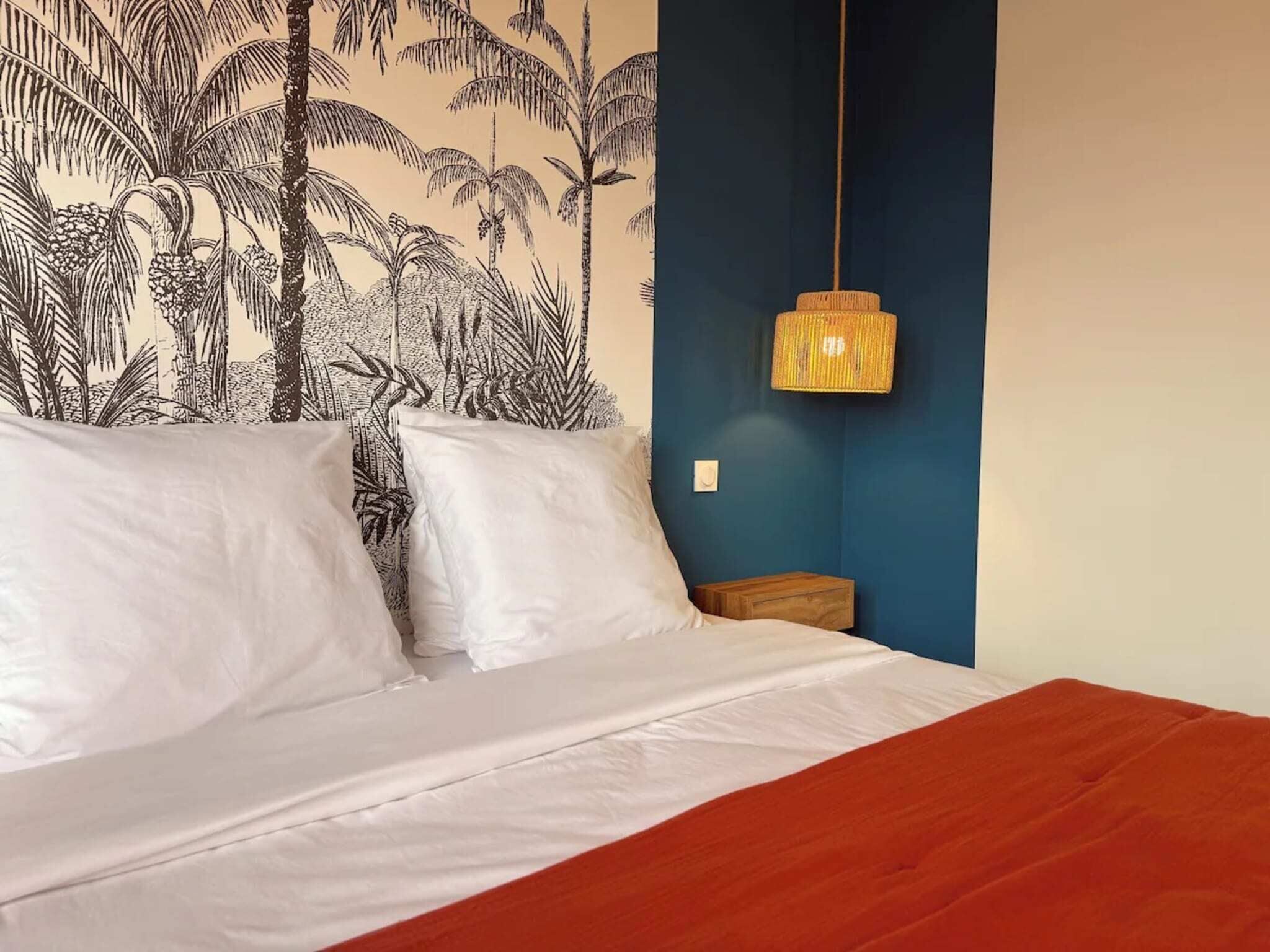 1 chambre, fer et planche à repasser, Wi-Fi gratuit, draps fournis