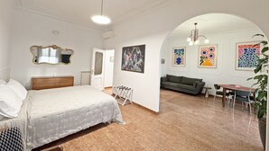 Unclassified image, 3 of 9, button - Merulana Suite (Roma)