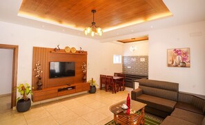 Villa familiare, balcone, vista valle | Area soggiorno