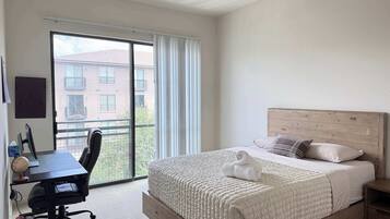 2 bedrooms, iron/ironing board, WiFi, bed sheets