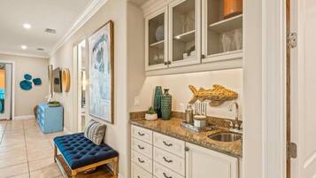 Condo Deluxe, 3 chambres, vue sur la plage, en face de la plage | Intérieur