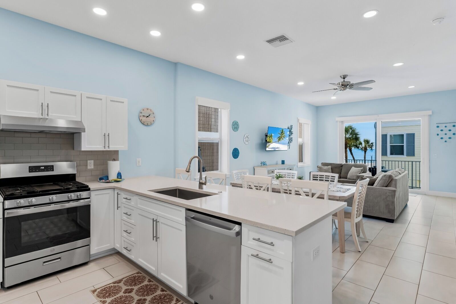 Appartement Premier, 4 chambres, au bord de la plage | Cuisine privée
