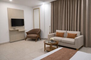 Quarto premium | Cofres nos quartos, ferros/tábuas de passar roupa, Wi-Fi de cortesia