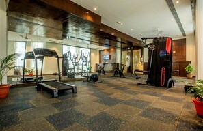 Fitness facility - Hotel Paragon Suites (New Delhi)