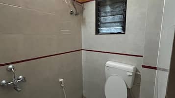 Kamar Standar | Kamar mandi