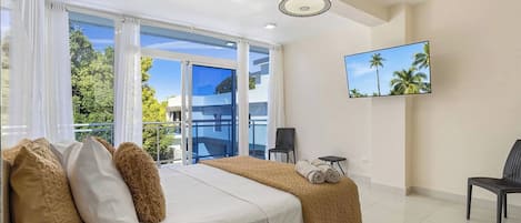 7 bedrooms, iron/ironing board, Internet, bed sheets