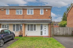 Exterior - Quiet 3Bed Home | Near QMC & Uni | Free Parking (Nottingham)