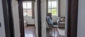 Modern 2BR Apt | FREE PARKING | Near Cruise Port, Westquay & Uni