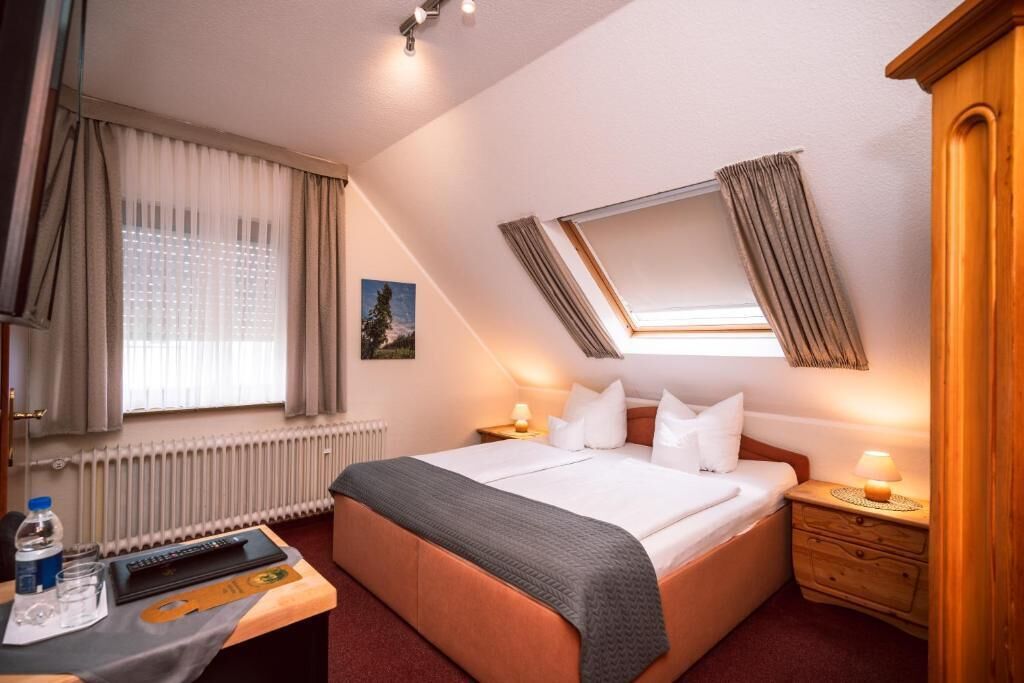 Economy Double Room, Garden View