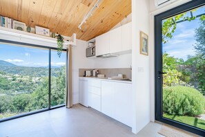 Private kitchen - Tiny house-private jacuzzi-panoramic view-saint-paul-de-vence (Saint-Paul-de-Vence)