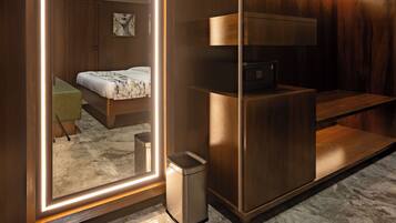 Luxury Suite, City View