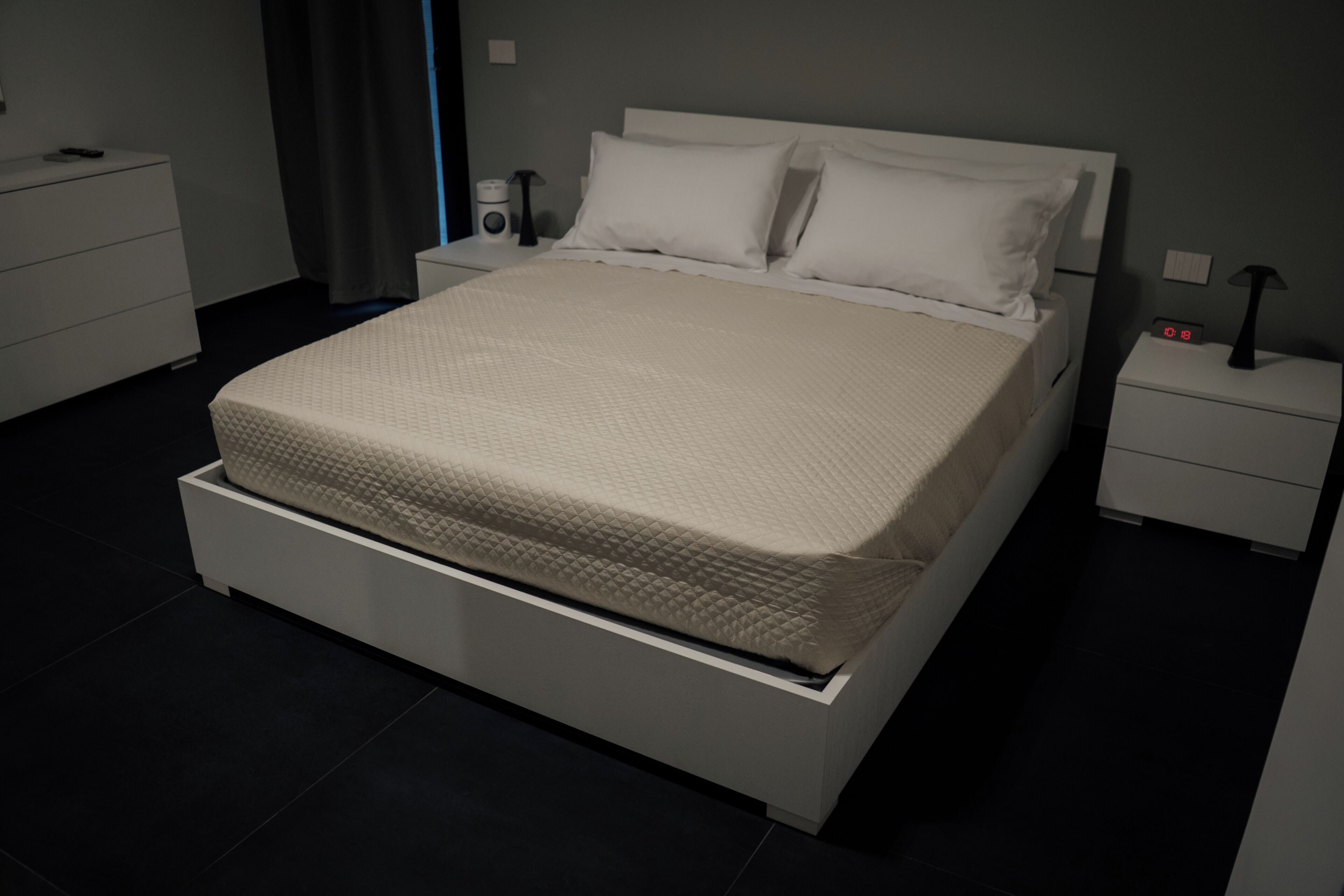 1 chambre, fer et planche à repasser, Wi-Fi gratuit, draps fournis