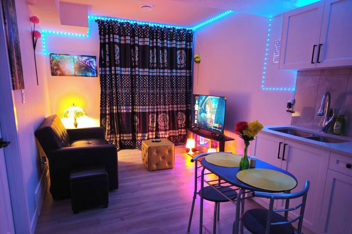 House, 1 Bedroom | Living room