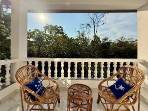 Chambre Double Supérieure, vue jardin | Terrasse/Patio