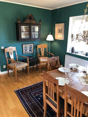 Dining - Lovely 3-bedroom house with AC in charming Kvillsfors (Kvillsfors)