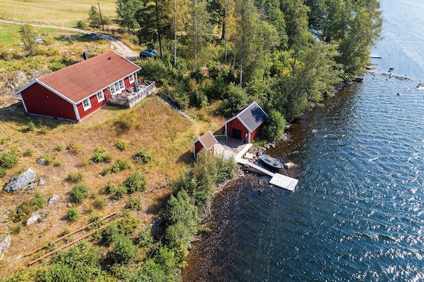 Exterior - Lovely 3-bedroom house with AC in charming Kvillsfors (Kvillsfors)