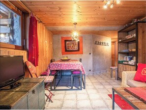 Living area - Vrbo Property (Val-Cenis)