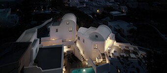 Elios Cave Suites