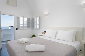 Room - Elios Cave Suites (Oia)