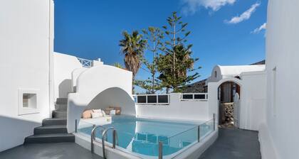 Elios Cave Suites